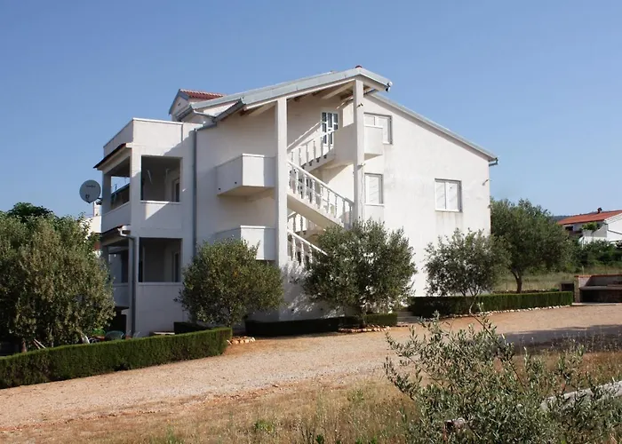Barbat 4951a Apartment