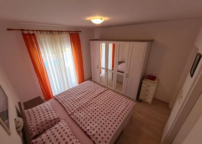 Barbat 4951a Apartment